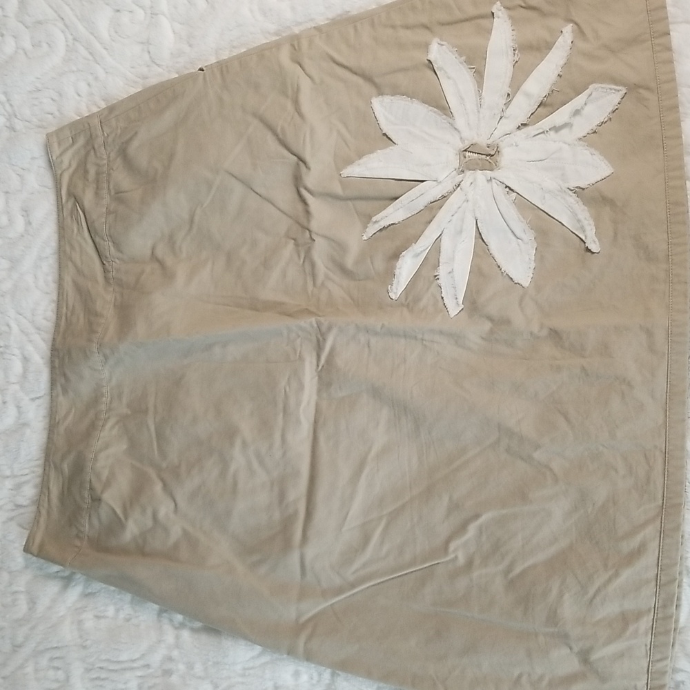 BODEN SKIRT - Picture 10 of 11
